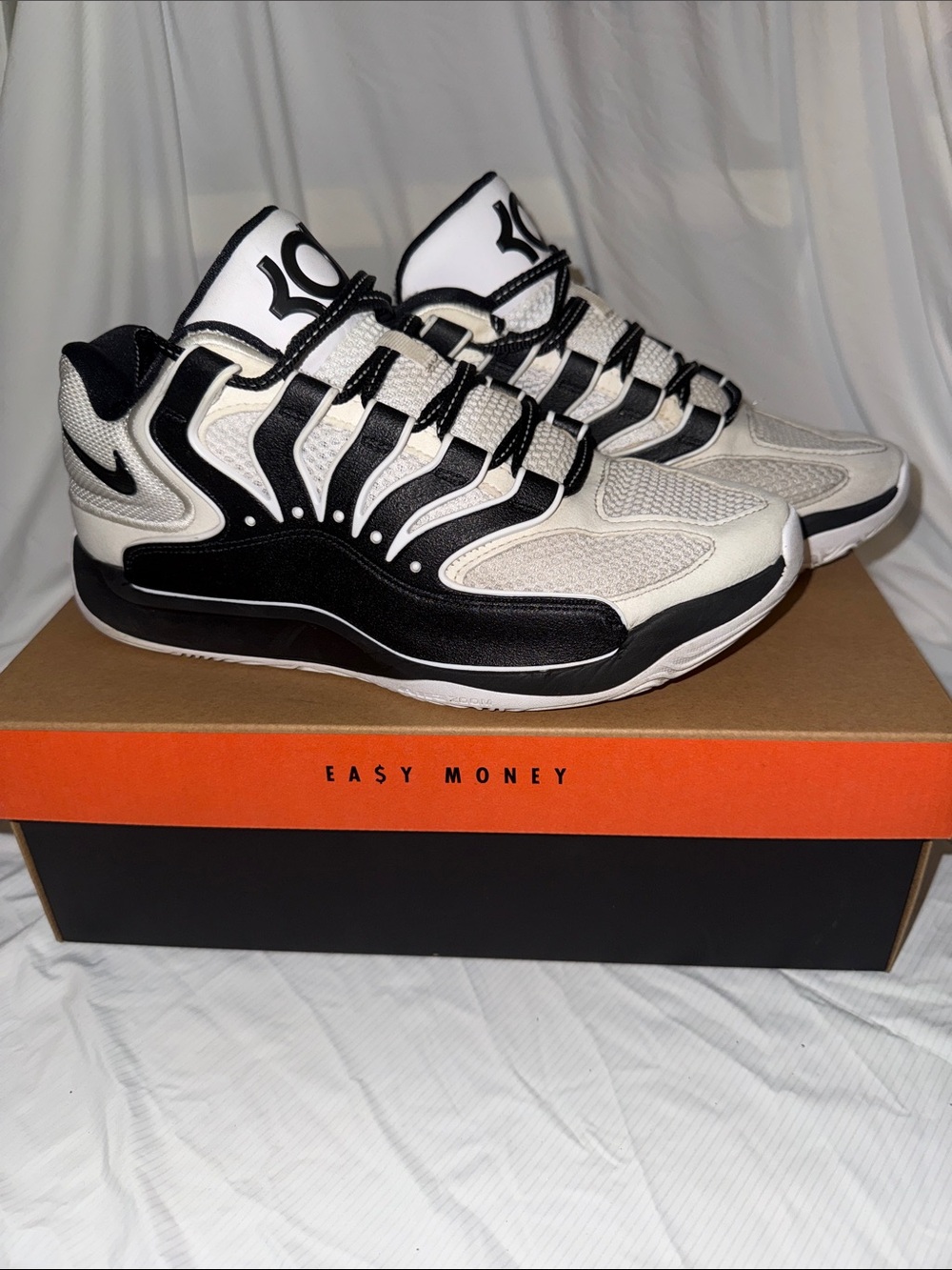 Nike Black & White KD-Style Basketball Shoes